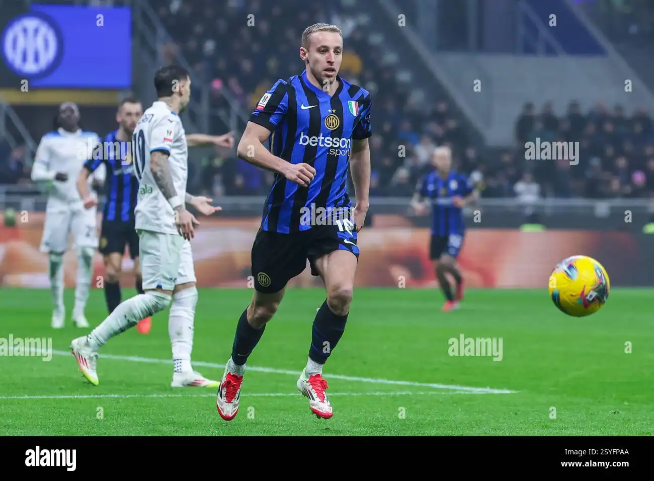 Lazio Seal Sensational Signing of Davide Frattesi from Inter Milan
