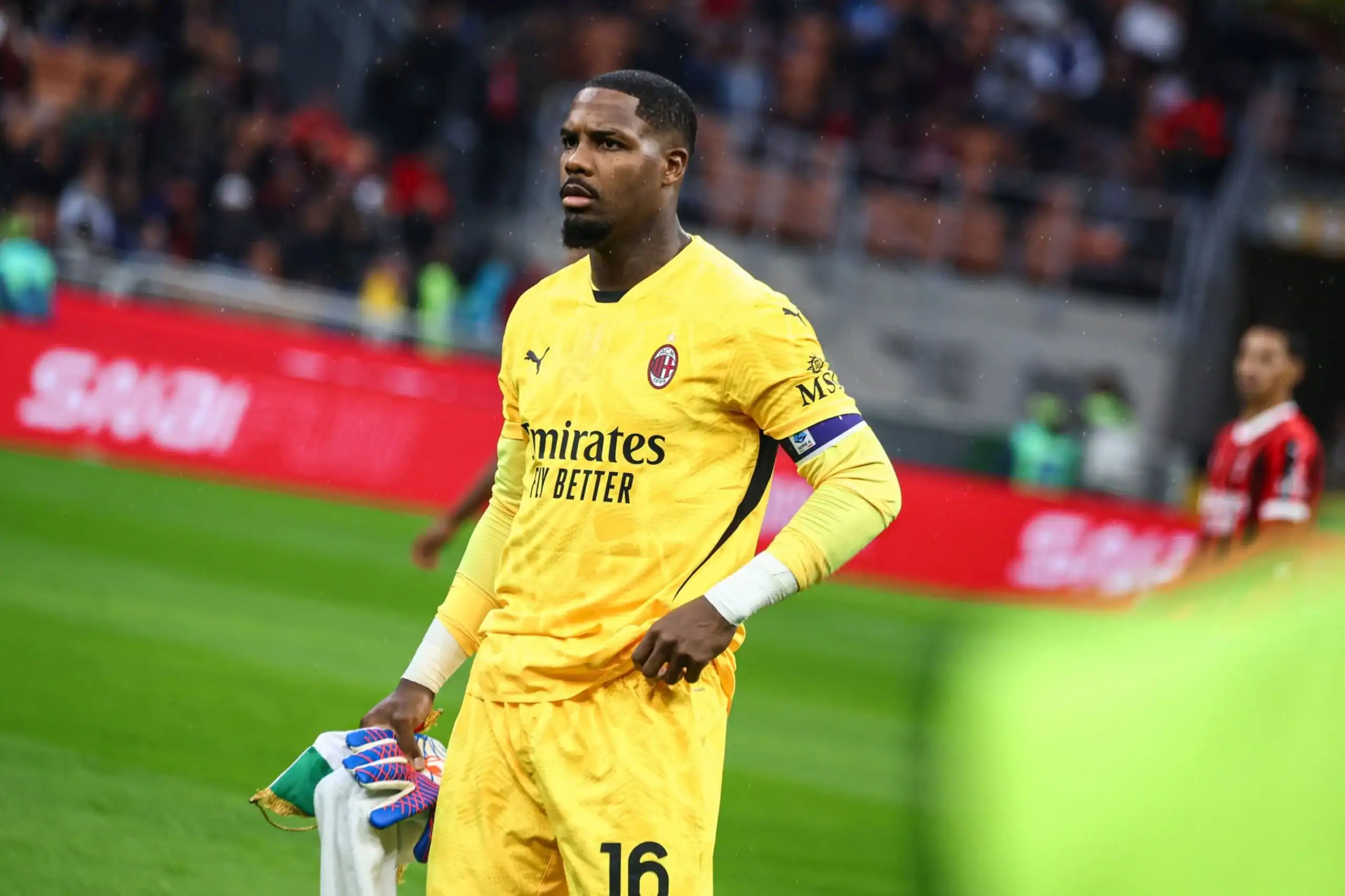 Maignan Unhappy with Milan Direction: Al-Nassr Aim to Take Advantage in Transfer Deal