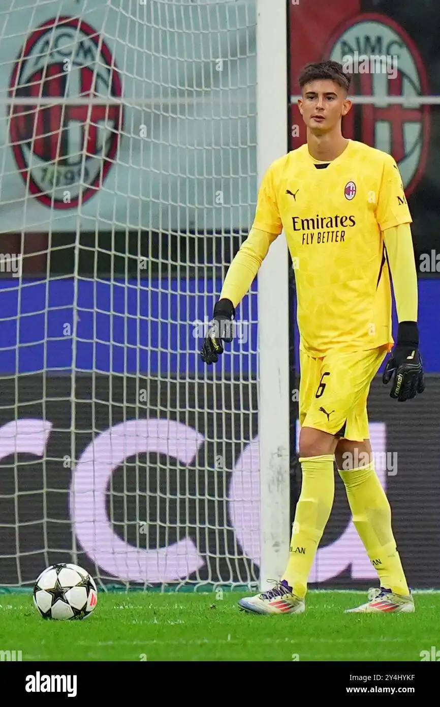 Milan’s Goalkeeping Conundrum: Lorenzo Torriani’s Future Hangs in Balance