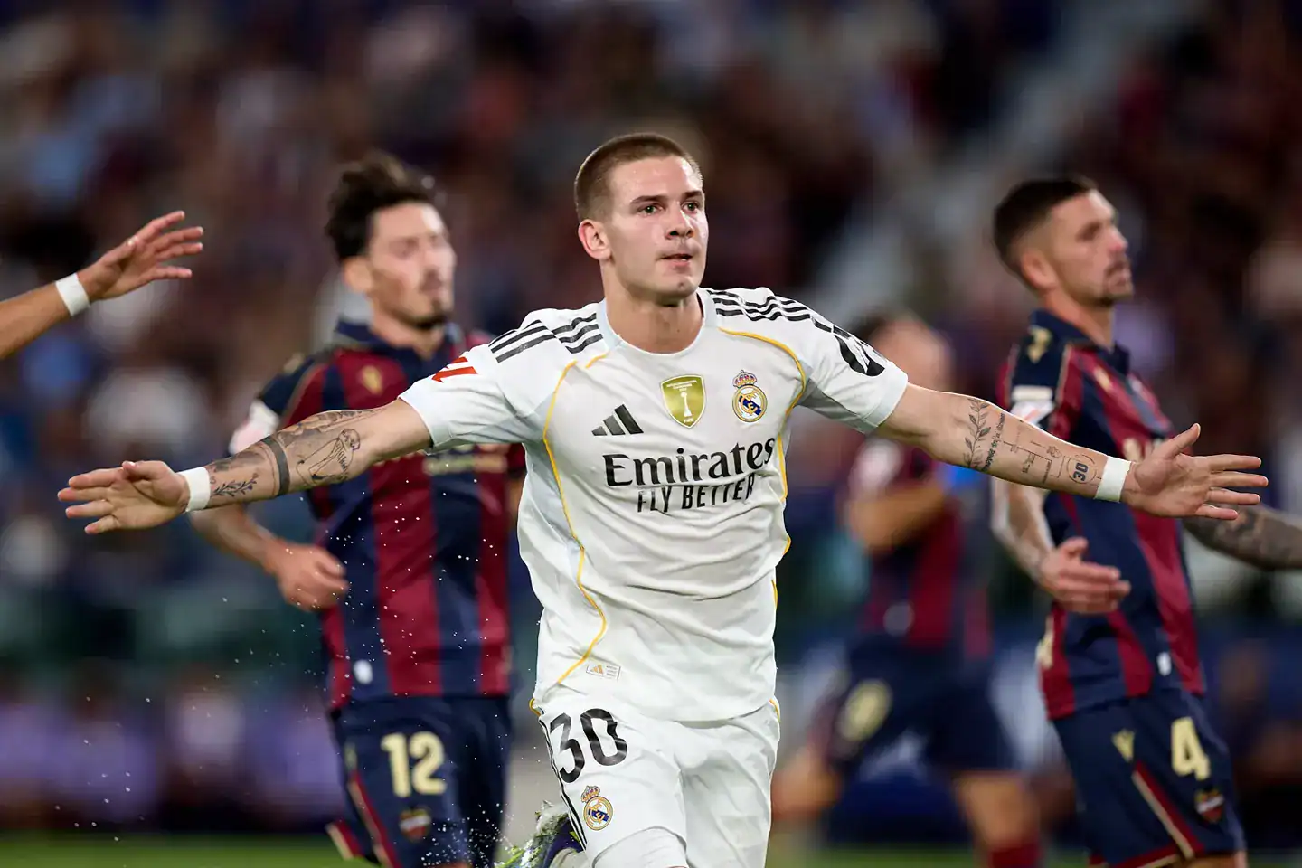 Real Madrid Talent Franco Mastantuono Receives Hero’s Welcome in Italy Ahead of Fiorentina Move