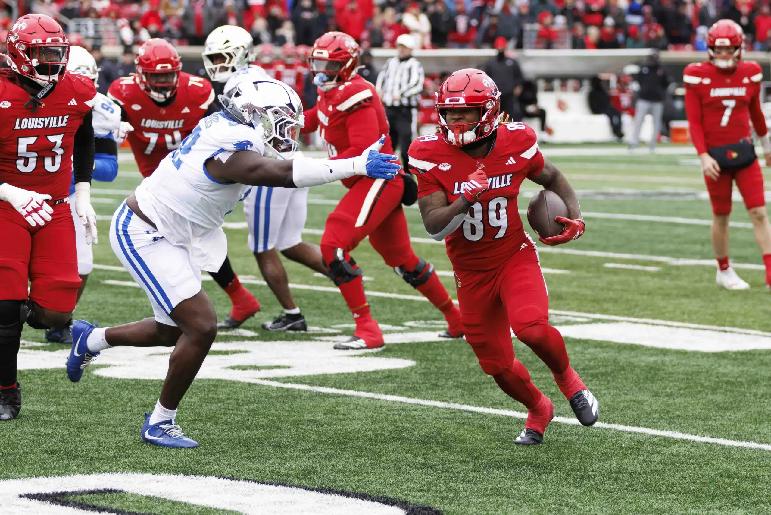 Sears Brace Powers Louisville to Second Straight Win in Thrilling Matchup