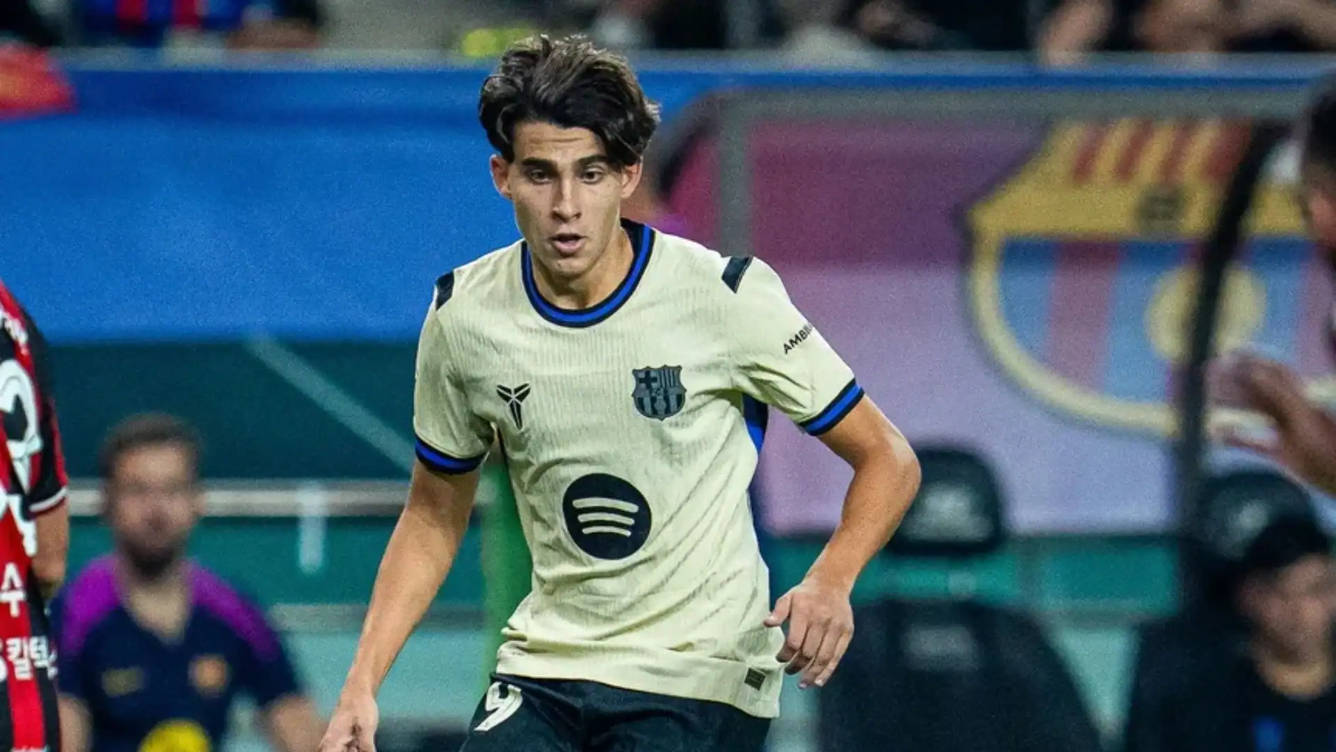 Venezia Land Barcelona Starlet Toni Fernandez in Smart Nico Paz-Style Deal