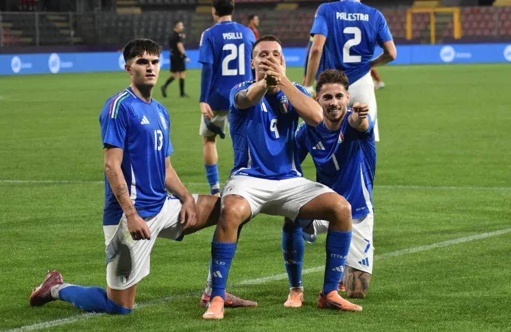 Bartesaghi, Cisse and Camarda Shine as Italy U21s Seal Euro 2027 Spot with 6-2 Win over Poland
