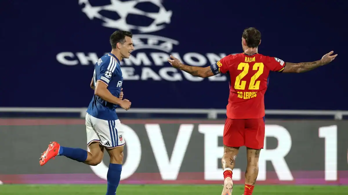 Douvikas: Champions League is Special for Como, Happy to Be Back in Netherlands