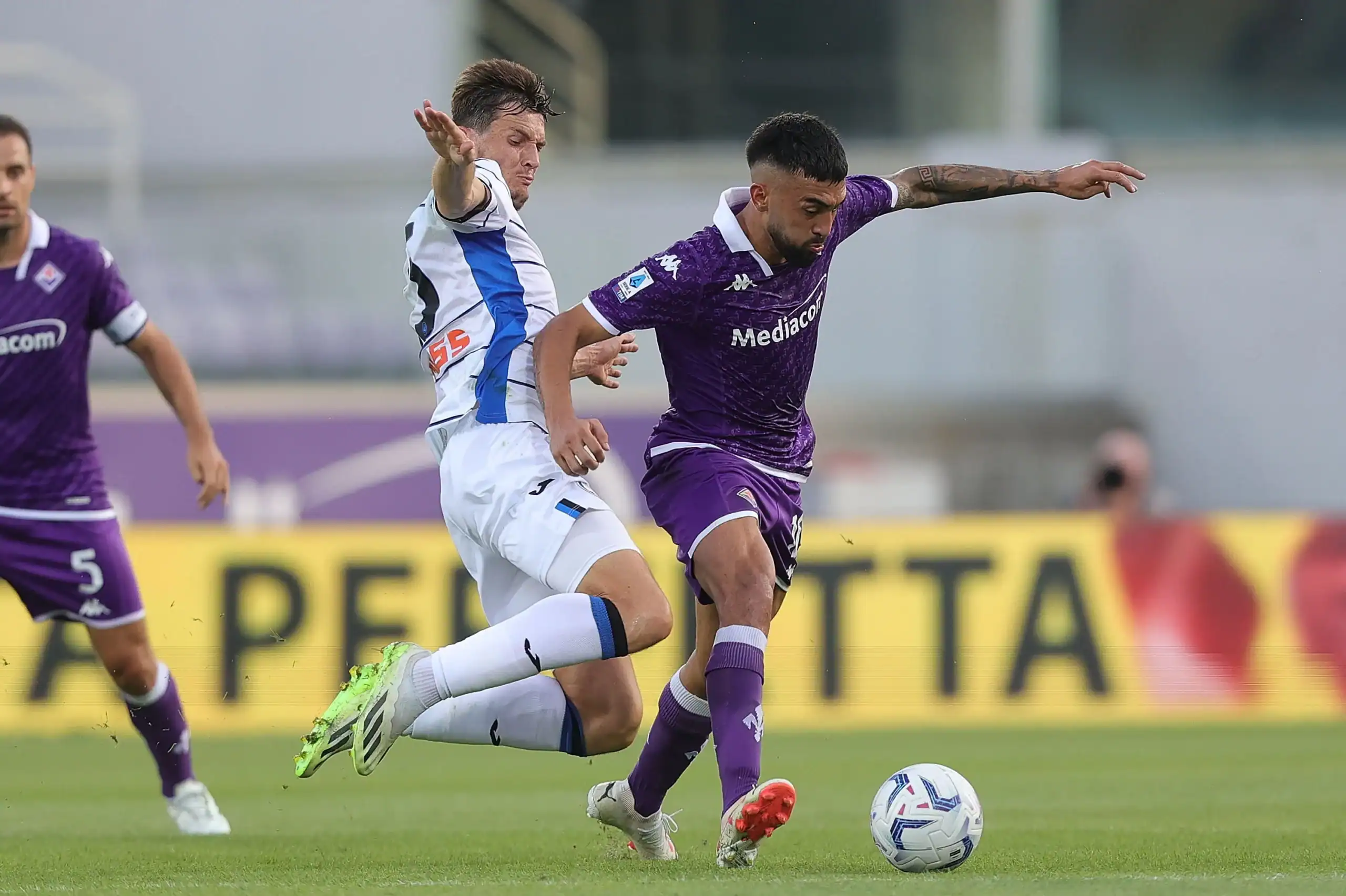 Fiorentina and Atalanta Share Spoils in Thrilling 2-2 Draw as Injury Crises Bite