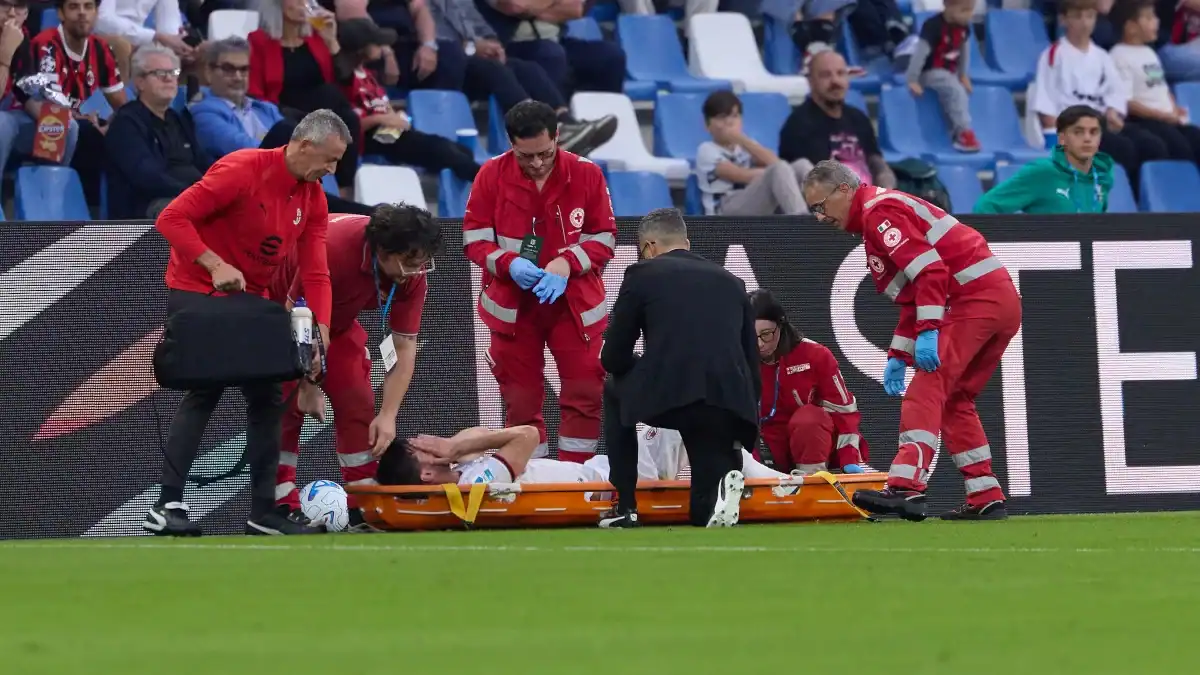 Gabbia Stretchered Off in Tears as Milan Forced into Early Change Against Sassuolo