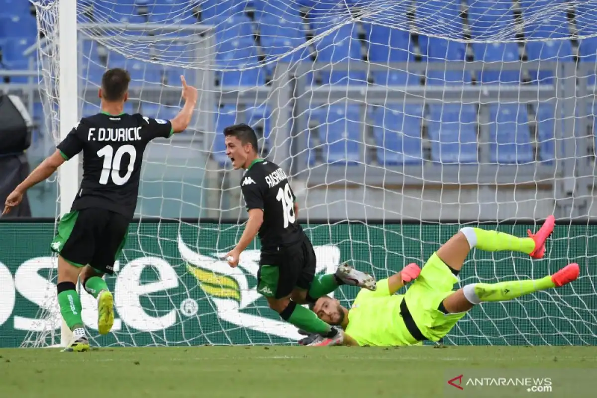 Liberali Injury Blow: Como Star Doubtful for Sassuolo Clash After Man Utd Warm-Up Setback