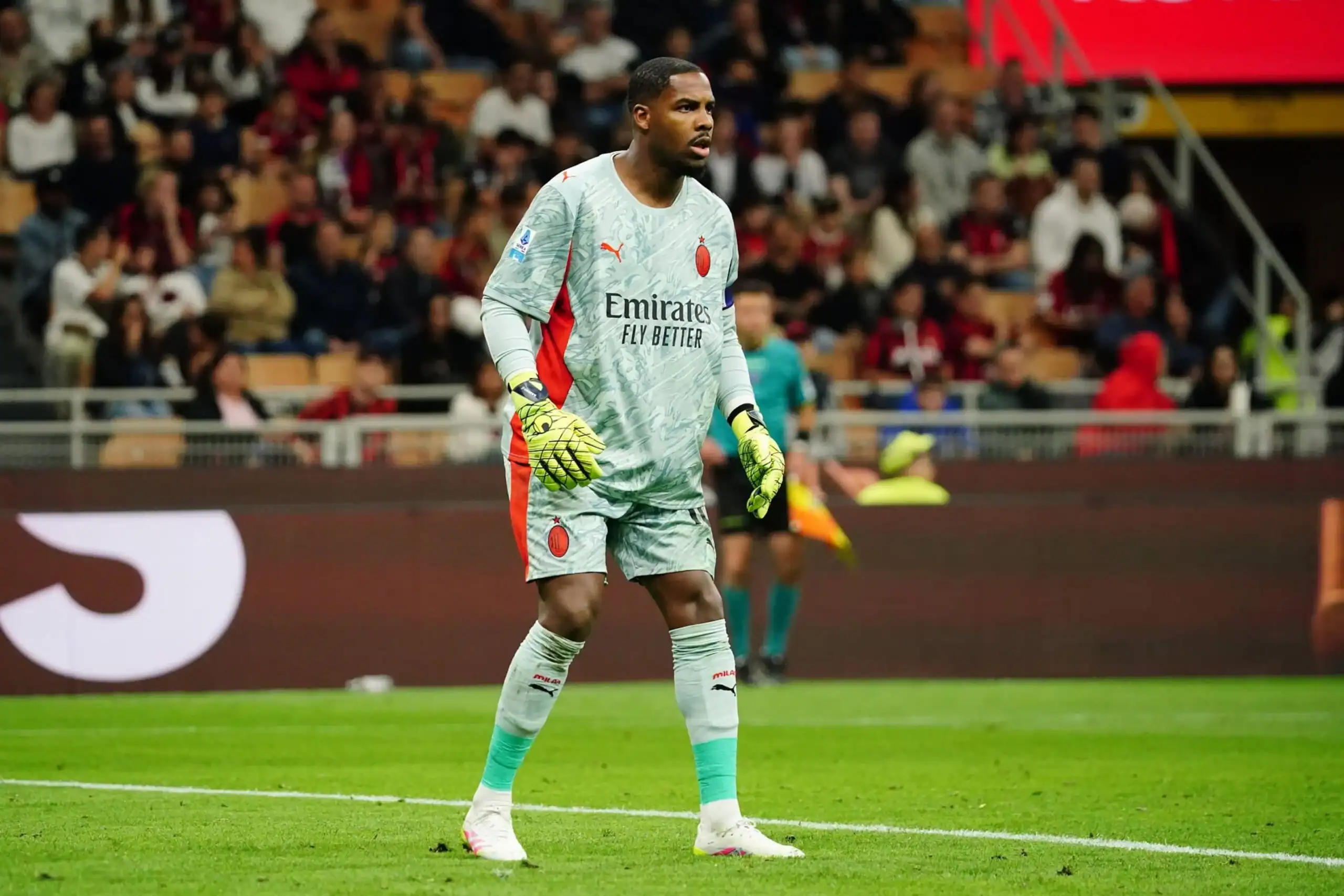 Maignan’s Moment of Madness: Bournemouth Thrash Milan as Red Card Sparks ‘Stupidity at its Finest’