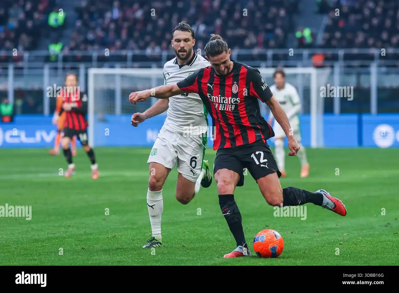 Rabiot Rocket Sinks Sassuolo as Milan Extend Lead