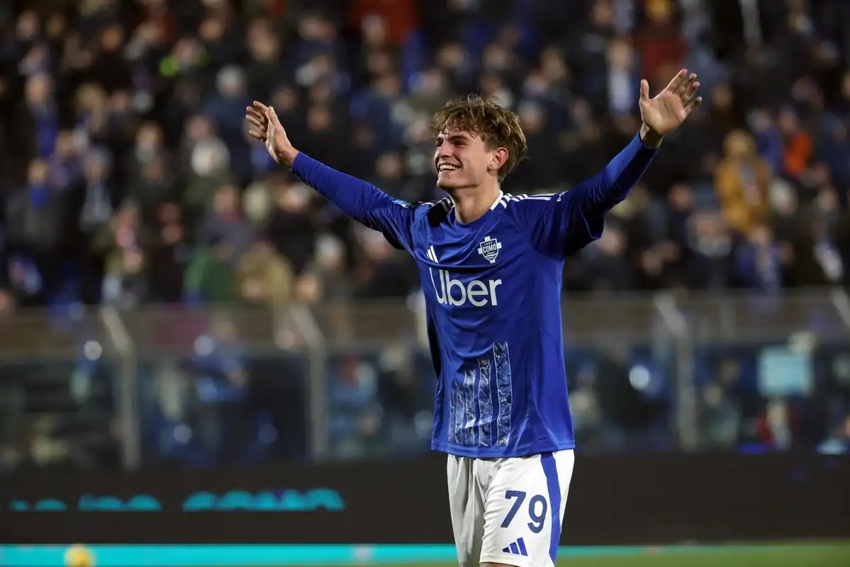 Roberto Martinez Hails Nico Paz: ‘It’s Like Watching Maradona’ After Como’s Stunning Win Over Manchester United