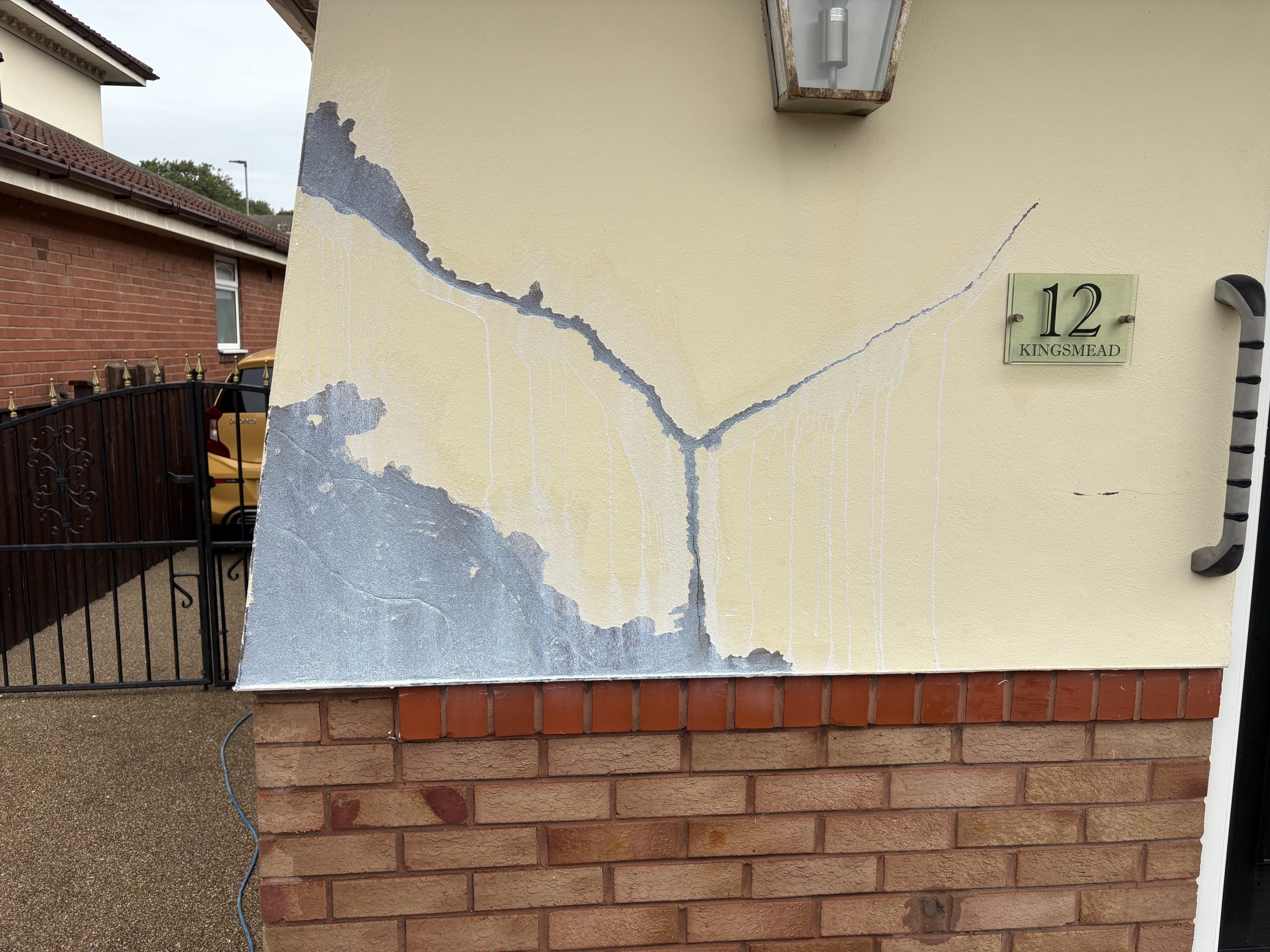 Cracked render repair