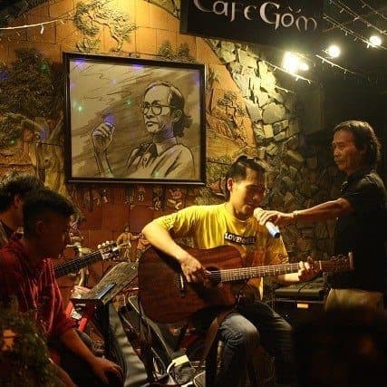 thầy trò trung tâm guitara biểu diễn