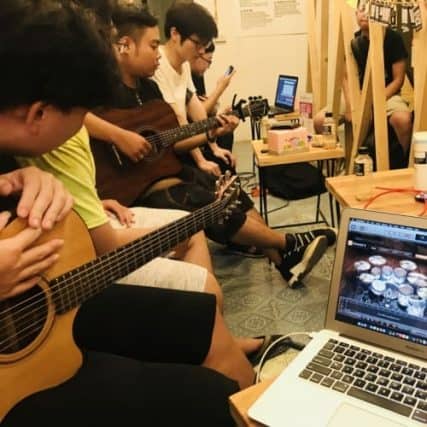 câu lạc bộ guitar long biên