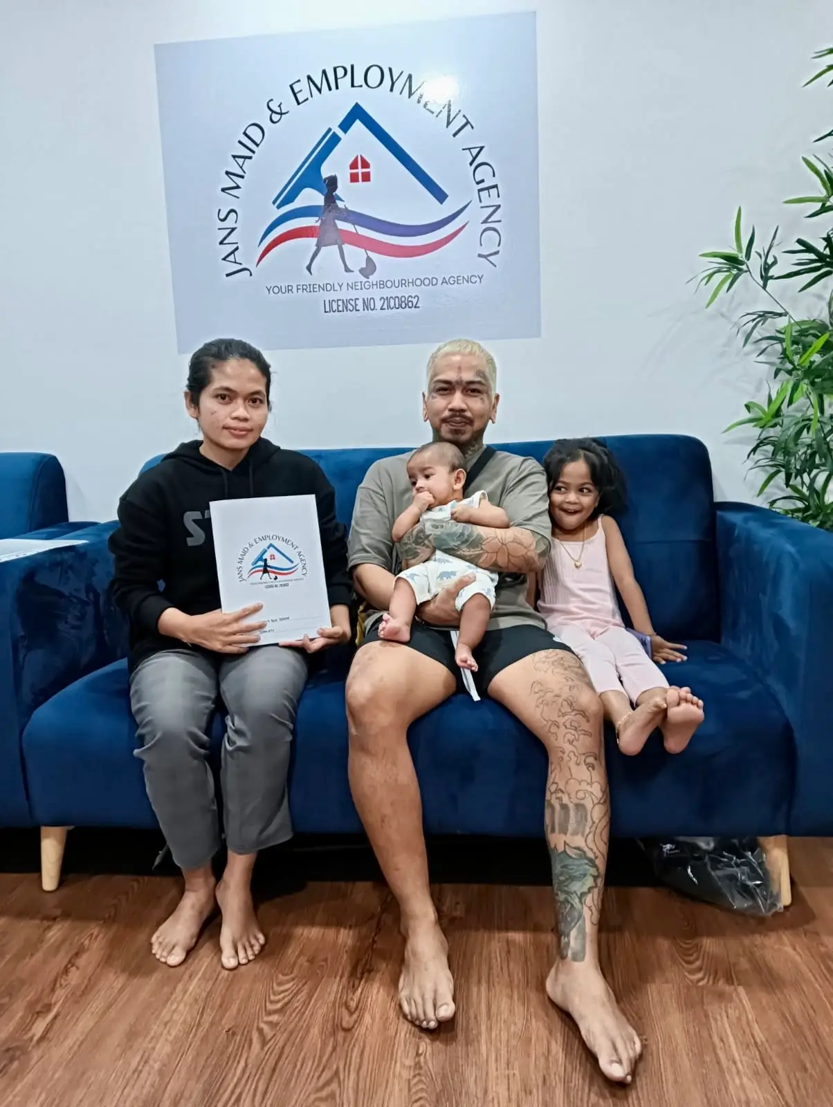 Couple sharing their positive experience with Jans Maid