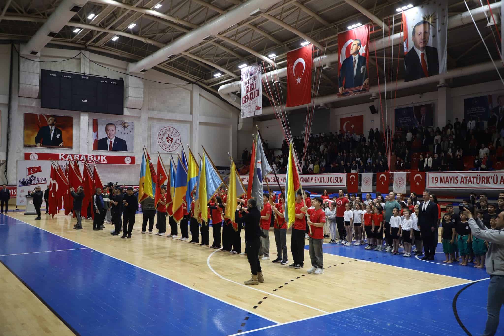 Karabük’te 19 Mayıs Coşkusu Büyük Katılımla Kutlandı