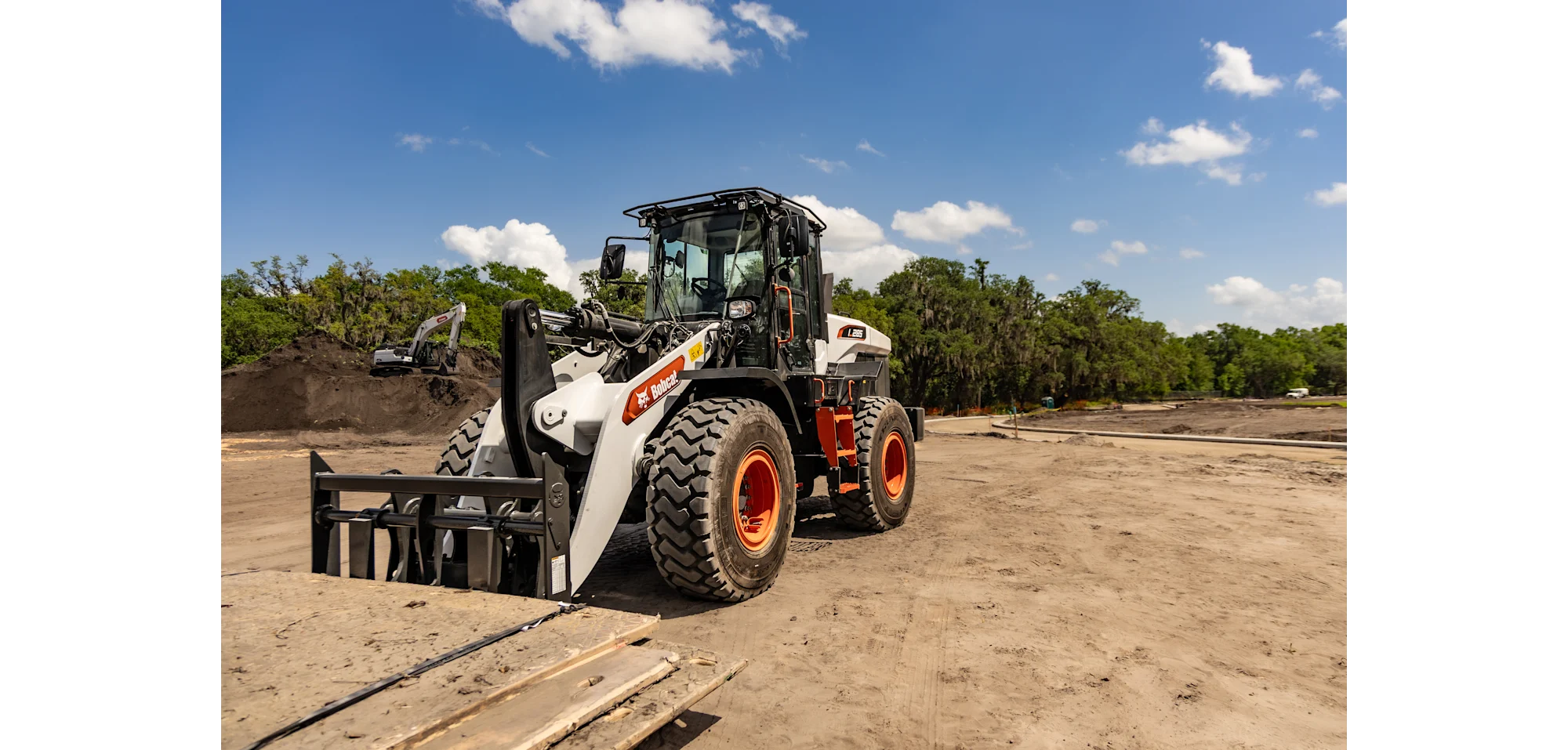 Browse Specs and more for the Bobcat L285 Large Wheel Loader - KC Bobcat