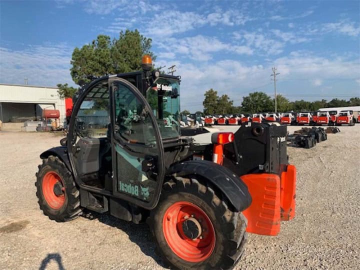 Buy a Used 2022 TL923 VERSAHANDLER - KC Bobcat
