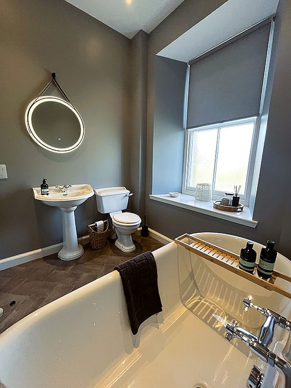 Bathroom 1 - 4