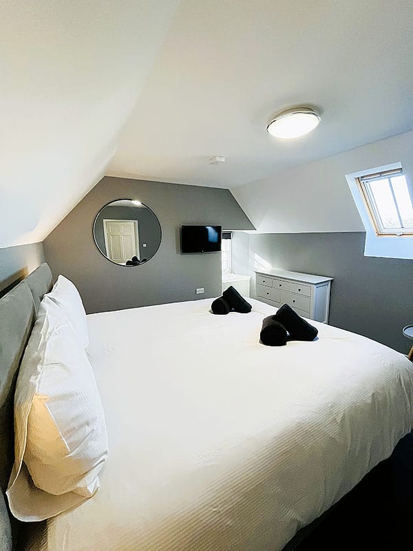 Top Floor Queen 3