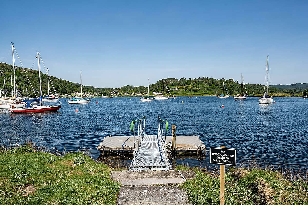 Otter-Point-Pontoon