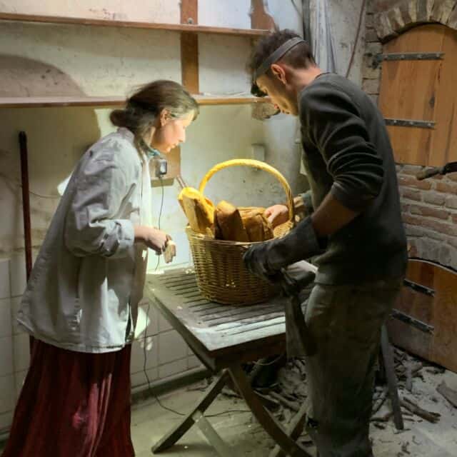 "- Vincent !!!???
 - ...?
 - We happy?
 - Yeah, we happy!"  Merci à Julia et Hélène pour leur aide et leur bonne humeur (et pour les photos!) !
😊😊😊