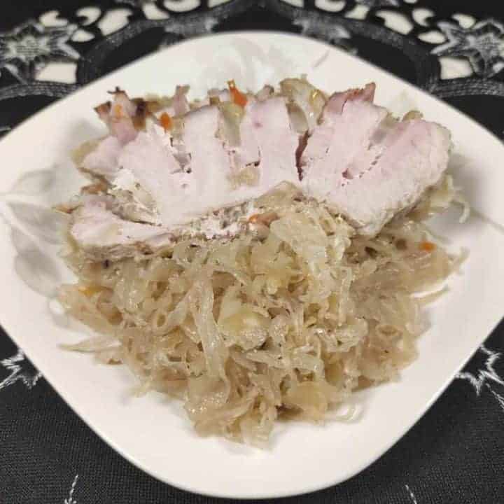 Pork rosettes with sauerkraut.