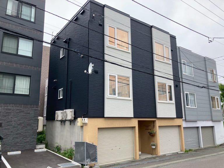 金属サイディング上貼、屋根塗装、BSアンテナ脱着、ガラス交換、照明器具交換工事no.17982