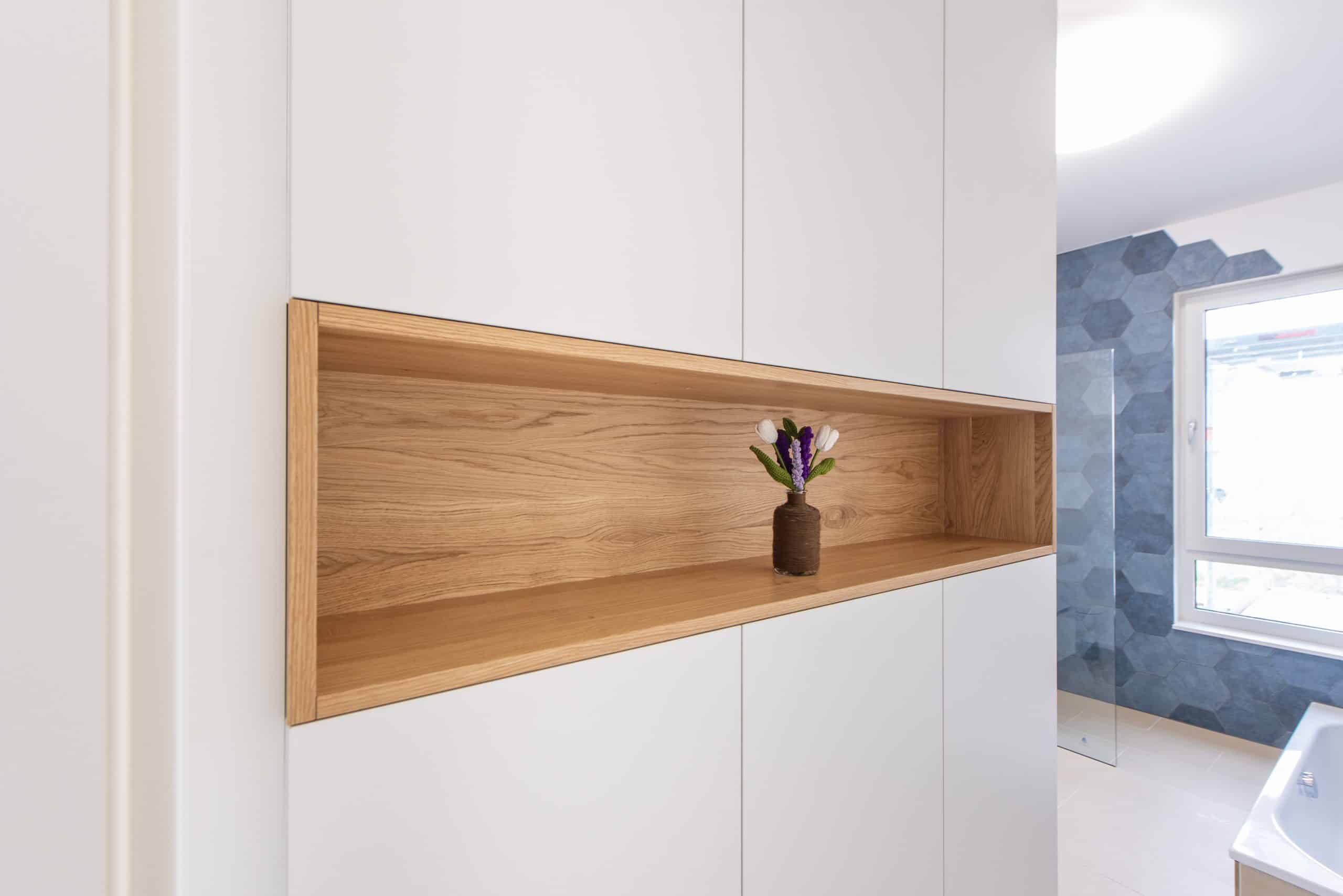 Badezimmerschrank vom Schreiner
