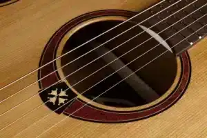 Guitare acoustique Lâg Tramontane T70 Auditorium, table en épicéa massif