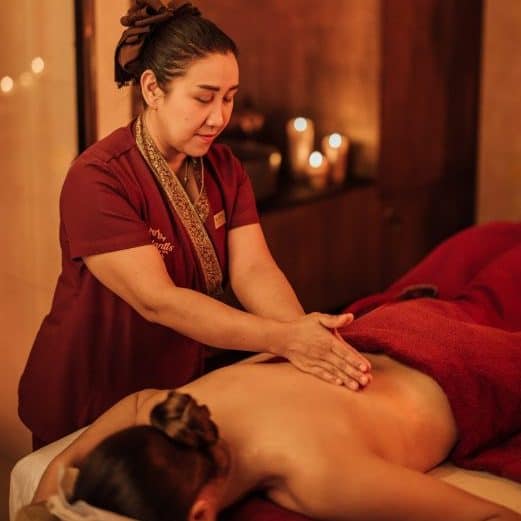 Masaż świecą zapachową dla dwojga