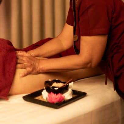 Masaż wyszczuplający kremem kofeinowym