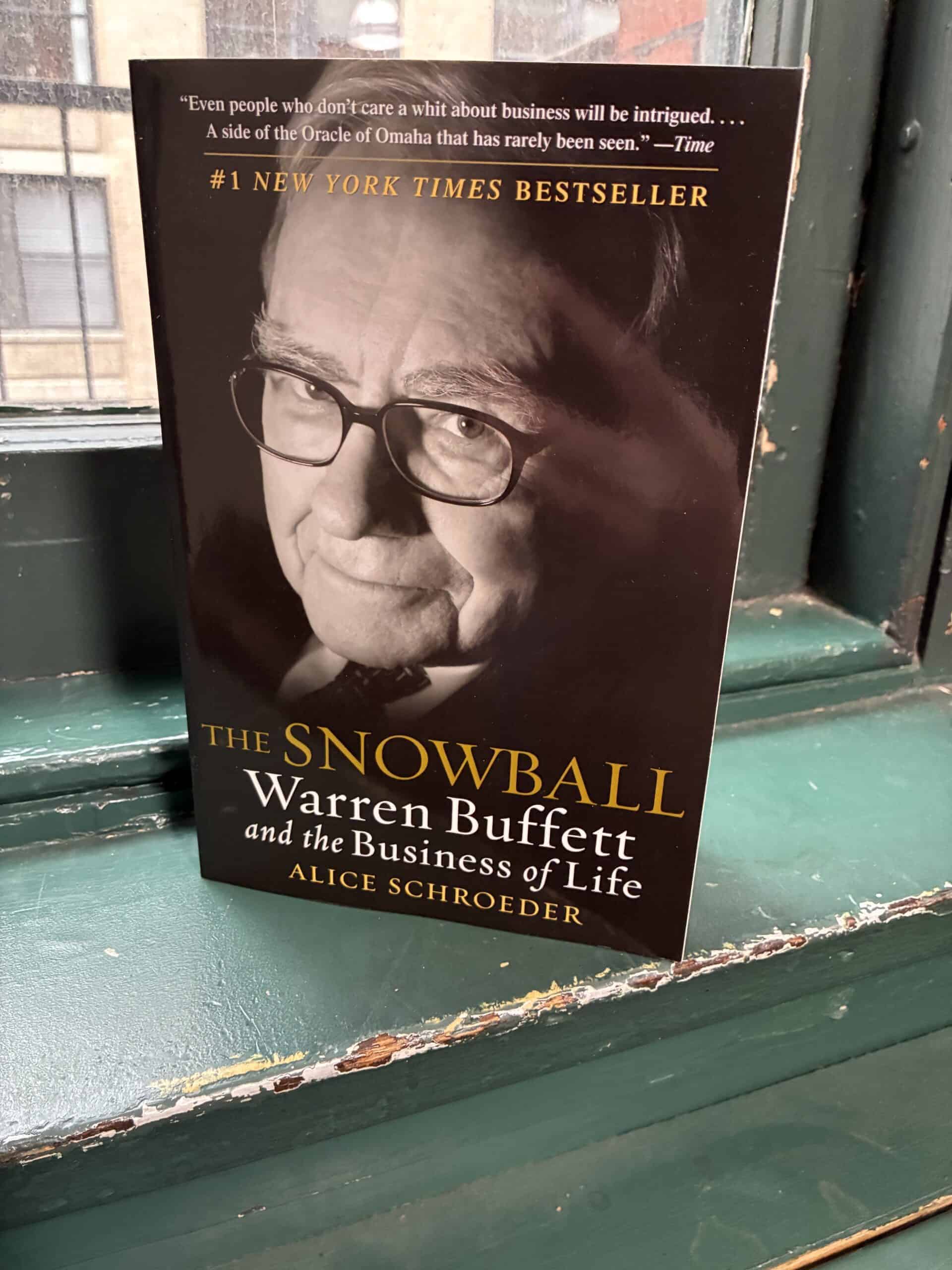 The Snowball by Alice Schroeder — book cover