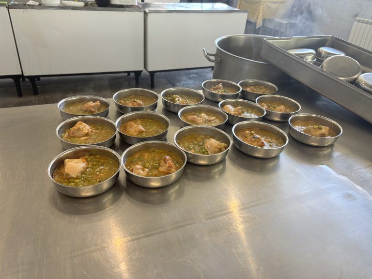 Проверка в 163. ОУ „Черноризец Храбър“: Вкусно меню, препоръки към асортимент в бюфета