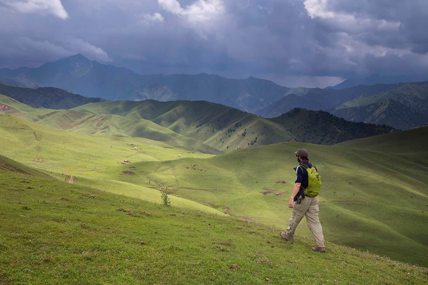 chyiyrchyck_pass_hike_osh