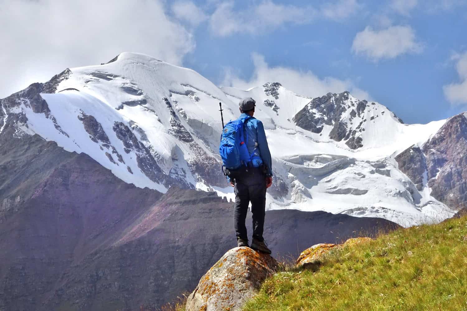 pamir_highway_lenin_ peak_hike