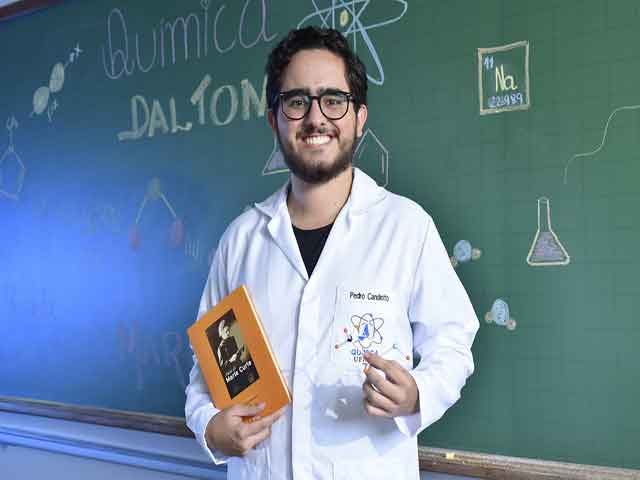 A Complete Guide To Teaching Jobs in the UAE