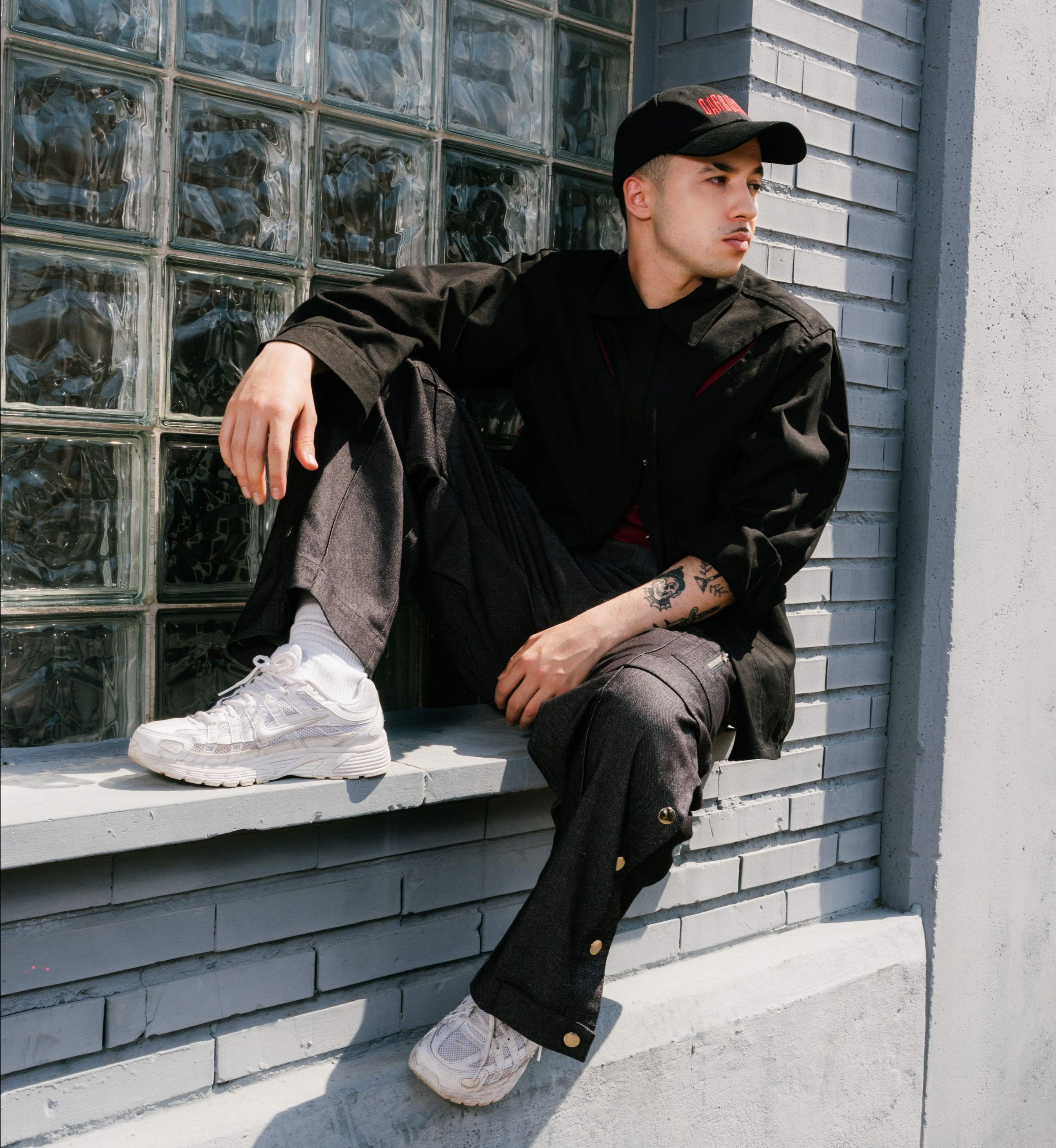 Pole. inicia una nueva era con “Yo nunca”