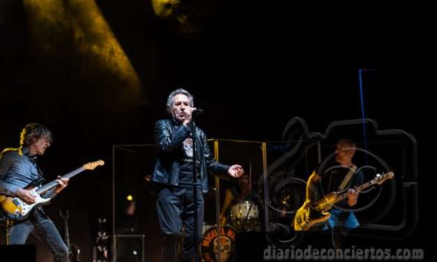 Miguel Ríos triunfa en Salamanca: Crónica de una noche histórica con ‘El Último Vals’