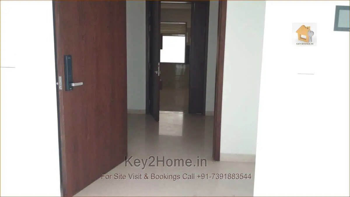 Big size 4 BHK apartments in Baner for sale at Emirus Project