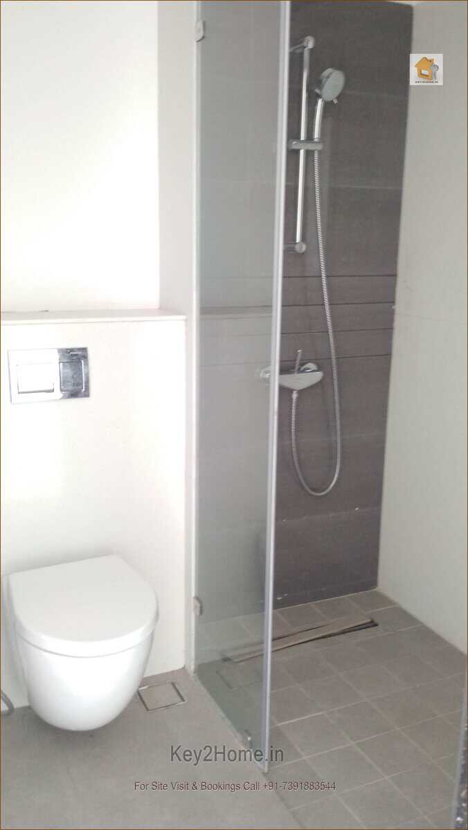 Big size 4 BHK apartments in Baner for sale at Emirus Project
