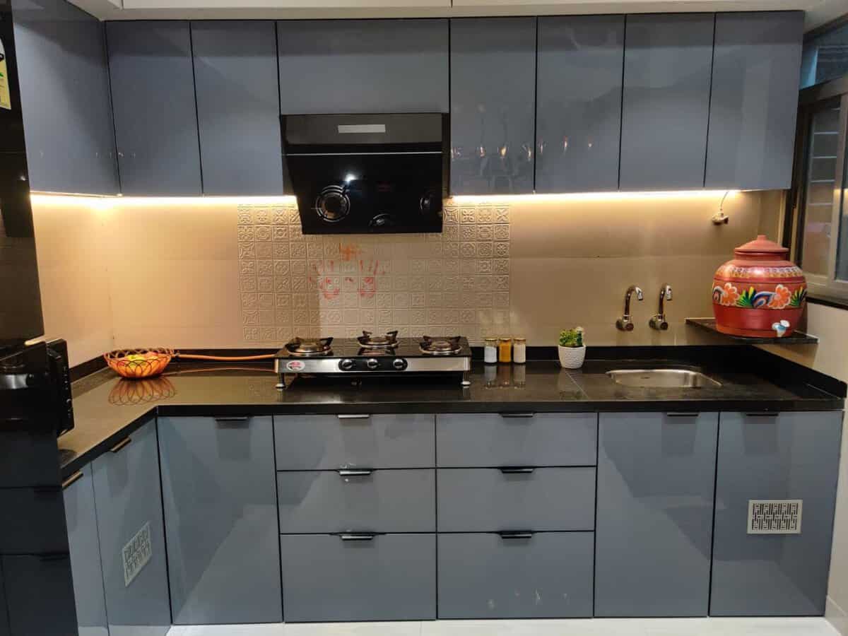 Modular kitchen with Crompton chimney in Mount Unique Residence Baner 3 BHK rental