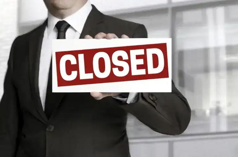 The UK Law Firm Vanishing Act: Over 1,100 Law Firms Gone in Five Years