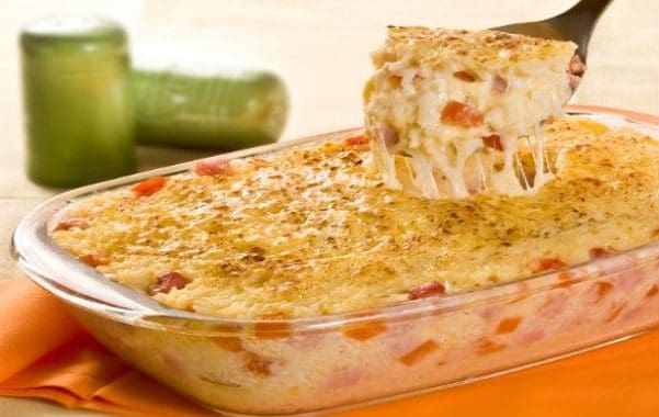 Arroz de Forno com Frango Desfiado