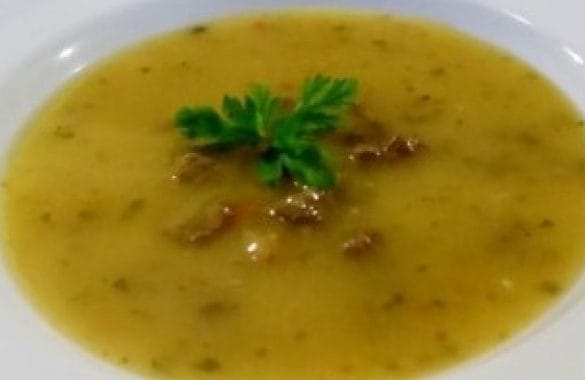 Sopa de Mandioca com Carne Moída