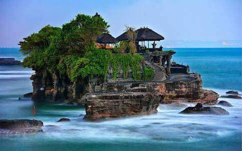 tanah-lot-temple