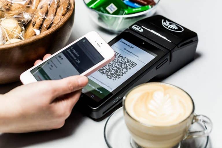Как онлайн-касса помогает работать по QR-оплате