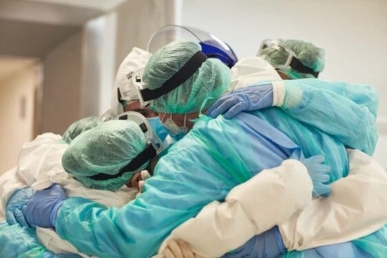 Orações para enfrentar e ter forças nessa nova fase da pandemia