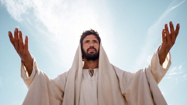 Deus quer te dizer algo. Receba antes que você perca a chance…