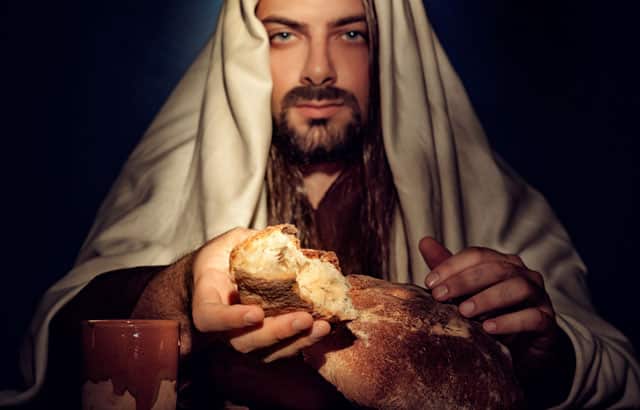 Nem Só de Pão Viverá o Homem