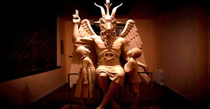 Estátua Para o Satanás em Detroit